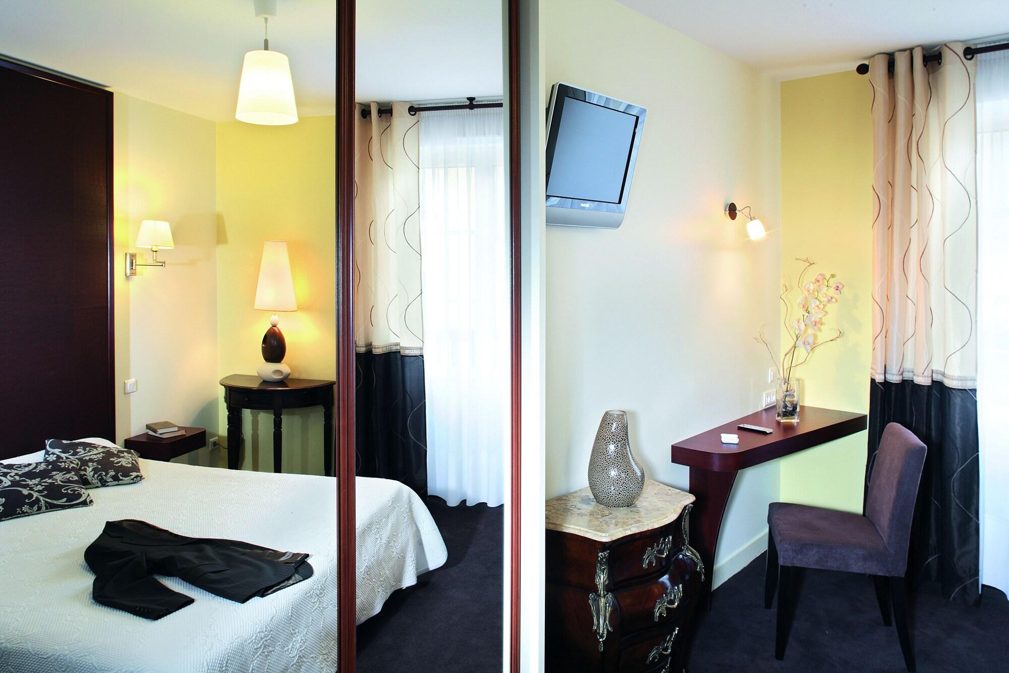 Normandie Hotel 3*